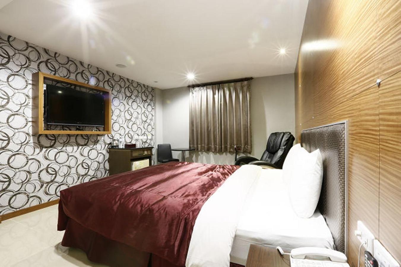كاوشيونغ Hua Xiang Motel - Arena المظهر الخارجي الصورة