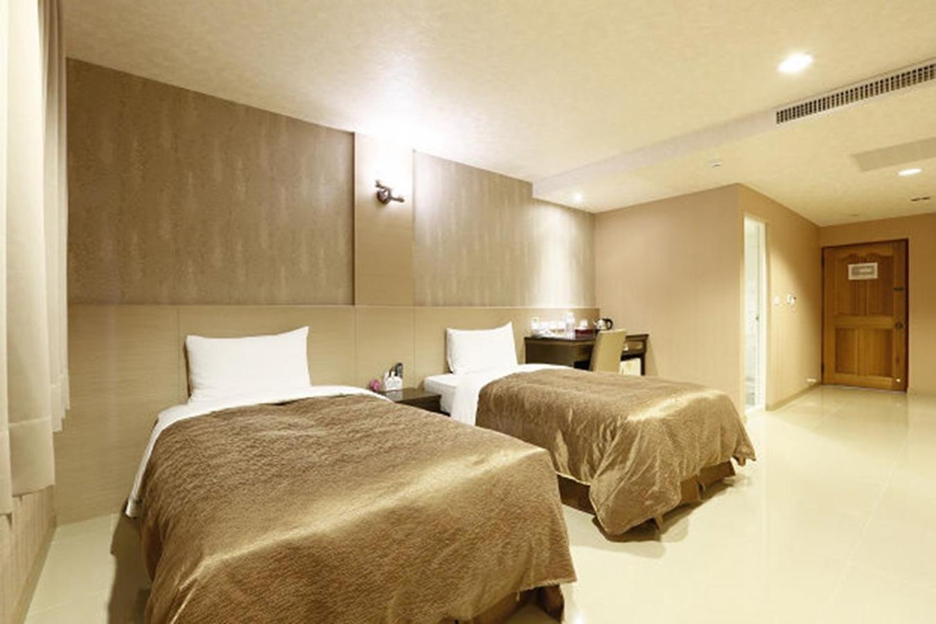 كاوشيونغ Hua Xiang Motel - Arena المظهر الخارجي الصورة